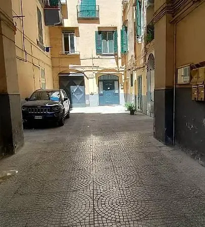 Neapolitan Roo Apartmán *